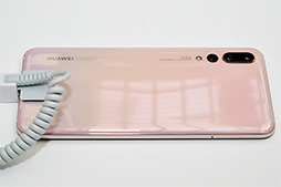 画像ギャラリー No.008のサムネイル画像 / カメラにこだわるHuaweiの新スマートフォン「P20」「P20 Pro」と,20万円超えのラグジュアリーモデル「Mate RS」を実機でチェック