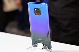 画像ギャラリー No.006のサムネイル画像 / Huaweiの新型スマートフォン「Mate 20」シリーズ実機レポート。大型でも握りやすい「Mate 20 Pro」に注目