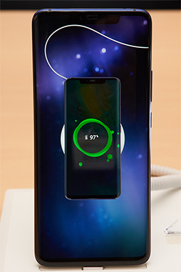 画像ギャラリー No.003のサムネイル画像 / Huaweiの新ハイエンドスマホ「Mate 20 Pro」テストレポート。「Kirin 980」はゲームでも意外に快適だった