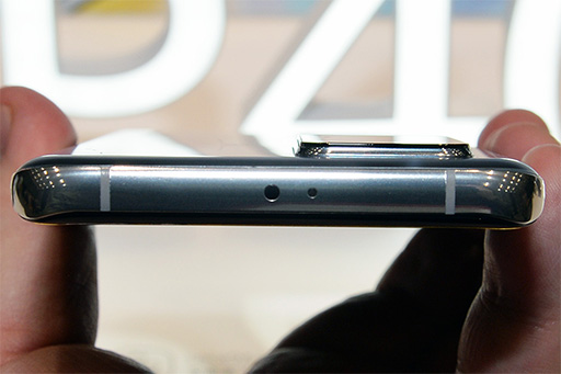 画像ギャラリー No.007のサムネイル画像 / Huawei渾身の新スマホ「P40 Pro 5G」をチェック。4眼式カメラとAI撮影機能は魅力だが,アプリストアには問題が