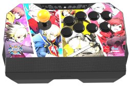 画像ギャラリー No.007のサムネイル画像 / Qanba，「BBTAG」とのコラボアケコンを5月31日発売。「Drone」ベースで価格は1万1070円（税込）