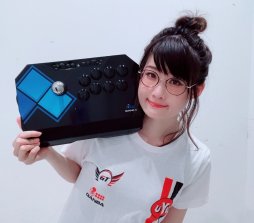 画像ギャラリー No.003のサムネイル画像 / Qanba，EVOとコラボした新アケコン「EVO Drone」を発売開始。三和ボタン＆レバーに換装済みで，価格は税込1万3800円