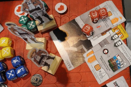 画像ギャラリー No.009のサムネイル画像 / ［SPIEL’17］ダイスを振って，うなじをえぐれ。「進撃の巨人」をテーマにしたボードゲーム「Attack on Titan: The Last Stand」プレイレポート