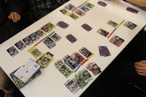 画像ギャラリー No.011のサムネイル画像 / ［SPIEL’17］Richard Garfield氏の新作「SpyNet」プレイレポート。MtGライクな手番数マネジメントが面白い，チーム対戦型カードゲーム