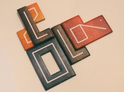 画像ギャラリー No.006のサムネイル画像 / ［SPIEL’17］数字タイルを組み合わせる「NMBR 9」と，お皿を積み重ねる「Paku Paku」。コンパクトながらも熱くなれる2作品を紹介