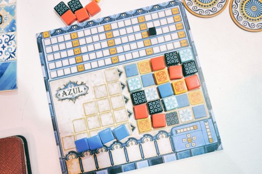 画像ギャラリー No.001のサムネイル画像 / ［SPIEL’17］今年のSPIELの大本命か。“シンプルで奥深い”を体現した傑作「AZUL」プレイレポート