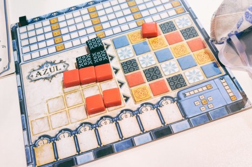 画像ギャラリー No.012のサムネイル画像 / ［SPIEL’17］今年のSPIELの大本命か。“シンプルで奥深い”を体現した傑作「AZUL」プレイレポート