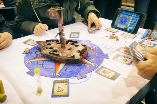画像ギャラリー No.006のサムネイル画像 / ［SPIEL’17］海賊船クルーの冒険を体験できる，リアルタイム協力型ゲーム「A Tale of Pirates」を遊んでみた
