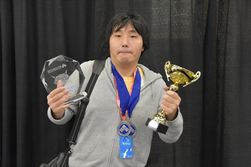 画像ギャラリー No.002のサムネイル画像 / ［EVO2018］約束を守れたことが本当にうれしかった――「BLAZBLUE CROSS TAG BATTLE」部門優勝，へいほぉ選手インタビュー