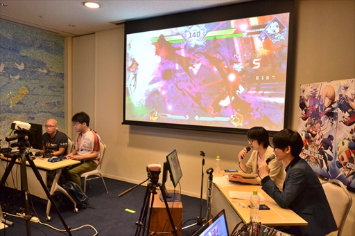 画像ギャラリー No.015のサムネイル画像 / 「BBTAG 第2回公式大会」イベントレポート。プロゲーマー・小路KOG選手が優勝を飾り,直近の出場大会において5連覇を達成