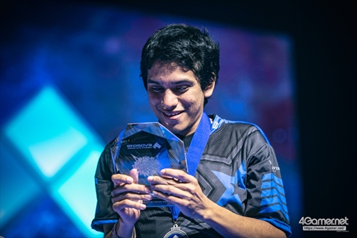 画像ギャラリー No.004のサムネイル画像 / ［EVO2019］チームRWBYの力を信じ続けた勝利――「BLAZBLUE CROSS TAG BATTLE」部門優勝，Shinku選手インタビュー