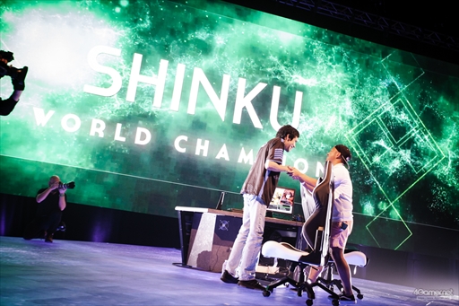 画像ギャラリー No.008のサムネイル画像 / ［EVO2019］チームRWBYの力を信じ続けた勝利――「BLAZBLUE CROSS TAG BATTLE」部門優勝，Shinku選手インタビュー