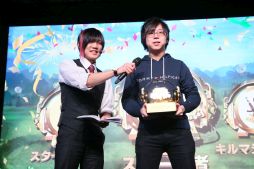 画像ギャラリー No.047のサムネイル画像 / 【PR】「荒野行動」の公式イベント「一周年感謝祭」が開催。オープニングアクトはワタナベマホトさんが所属する“quad4s（クアッドフォース）feat.ジェニー”