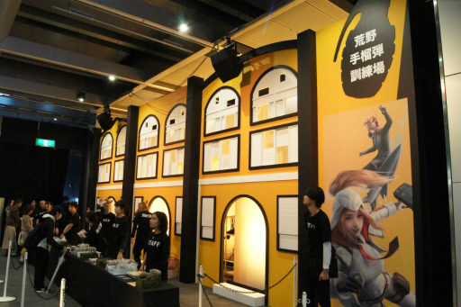 画像ギャラリー No.007のサムネイル画像 / 【PR】賞金300万円を手にしたのは，ぶるー61ue Gaming選手。公式オフラインイベント「荒野行動2周年記念感謝祭」をレポート