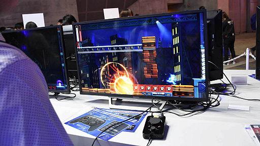 画像ギャラリー No.002のサムネイル画像 / ［TGS 2018］「ロックマン11」のブラストマンステージに挑戦。2つのギアを使いこなして爆弾の雨をかいくぐれ！