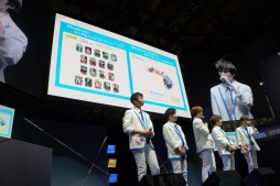 画像ギャラリー No.013のサムネイル画像 / ［TGS 2018］最新動画や綾崎小麦の★5レアリティのフォトが初公開された「Readyyy!」ステージをレポート。生ライブではゲーム主題歌を披露