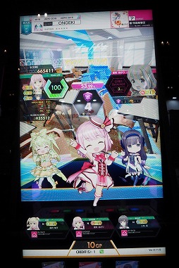 画像ギャラリー No.014のサムネイル画像 / ［JAEPO2018］「オンゲキ」直撮りムービー＆プレイレポート。キャラクターをレバーで操作して遊ぶ新感覚の音楽ゲーム