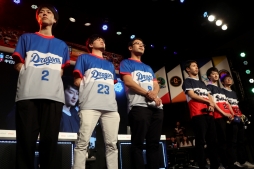 画像ギャラリー No.010のサムネイル画像 / 「eBASEBALL パワプロ・プロリーグ 2018」は西武,中日が首位発進。メインスタジアムで行われた6試合の現地レポートをお届け