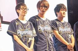 画像ギャラリー No.006のサムネイル画像 / ［TGS 2019］監督本人（を模した選手）も試合に参戦した「eドラフト会議直前 エキシビションマッチ 〜真中応援監督軍 vs G.G.佐藤軍〜」をレポート