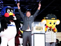 パワプロのリーグ戦「eBASEBALL プロリーグ2019」のドラフト会議をレポート。プロ野球OBやマスコットたちが運命の抽選に挑んだ