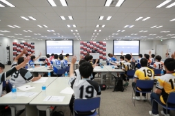 画像ギャラリー No.011のサムネイル画像 / パワプロのeスポーツリーグ「eBASEBALL プロリーグ」，11月3日に迫る2019シーズン開幕を前に，プロ野球eスポーツ選手に向けた研修会を開催