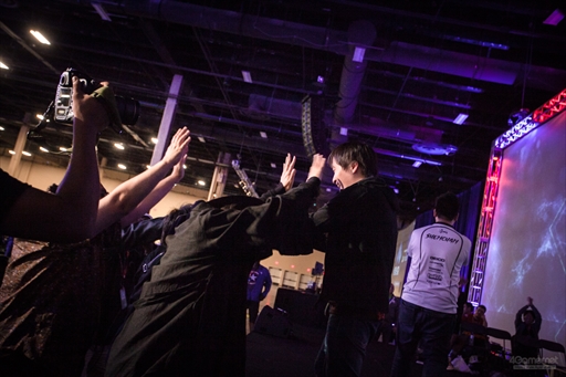 画像ギャラリー No.002のサムネイル画像 / 【速報】［EVO2019］「ソウルキャリバーVI」部門の優勝はゆっとと選手。日本の若手が世界の頂点に立つ