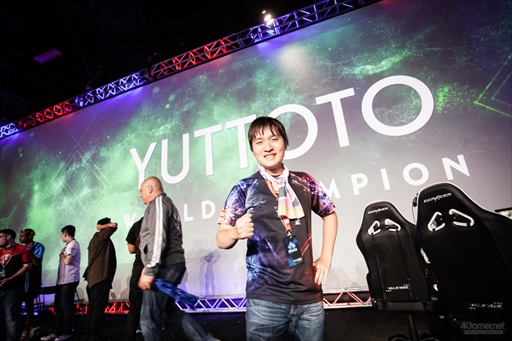 画像ギャラリー No.003のサムネイル画像 / 【速報】［EVO2019］「ソウルキャリバーVI」部門の優勝はゆっとと選手。日本の若手が世界の頂点に立つ