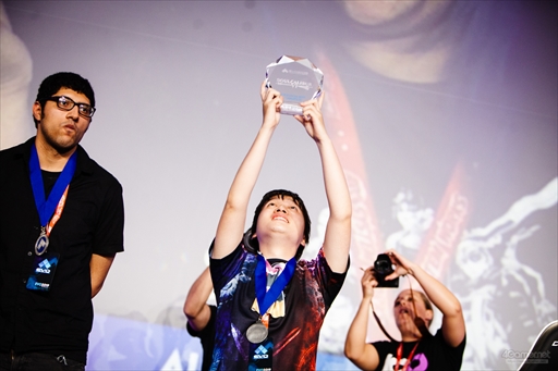 画像ギャラリー No.005のサムネイル画像 / 【速報】［EVO2019］「ソウルキャリバーVI」部門の優勝はゆっとと選手。日本の若手が世界の頂点に立つ