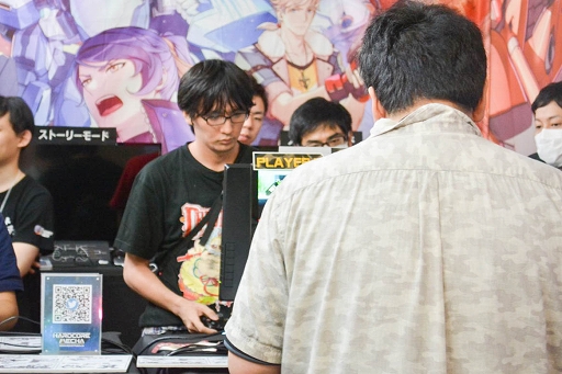画像ギャラリー No.009のサムネイル画像 / ［TGS 2019］「HARDCORE MECHA」初の公式対戦イベントが開催。格闘特化のメカが暴れる混沌とした戦場に，レーザーキャノンが突き刺さる
