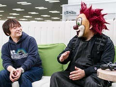 「キャサリン・フルボディ」のイメージソングを担当した「SEKAI NO OWARI」のDJ LOVEさんがアトラスを訪問！　橋野 桂氏とゲームをプレイし，コラボの経緯を語る
