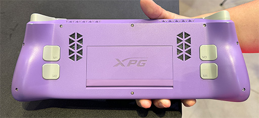 画像ギャラリー No.007のサムネイル画像 / ADATAが開発中の携帯型ゲームPC「XPG Nia」は,新型メモリ「LPCAMM2」採用でメモリをユーザーが交換できる