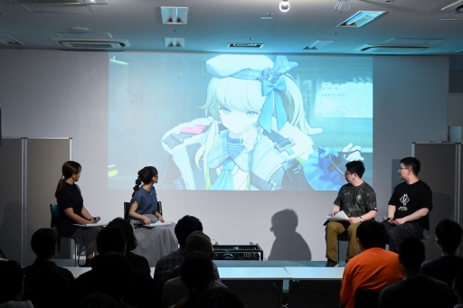 画像ギャラリー No.011のサムネイル画像 / 「ドールズフロントライン」5周年感謝祭を秋葉原ラジオ会館で開催。まさかのサプライズ,サンボーン代表の羽中氏の登場に会場騒然