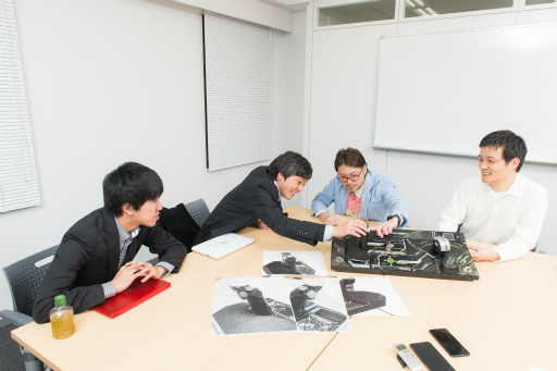 画像ギャラリー No.011のサムネイル画像 / 「ボーダーブレイク」専用コントローラの注文受付が開始。ただし，3000台に満たない場合は企画中止。ここまでの経緯をHORIとセガのキーマンに聞いた