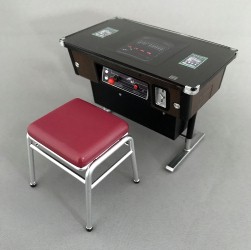 画像ギャラリー No.002のサムネイル画像 / タイトーの「スペースインベーダー筐体」と「ダライアス筐体」が1/12スケールのミニチュアで登場。オンラインストアで予約受付を開始