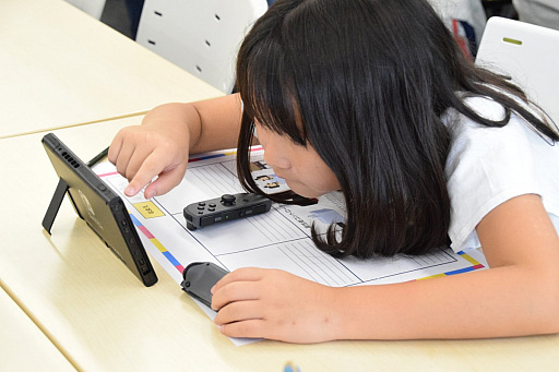 画像ギャラリー No.012のサムネイル画像 / 30人の小学生が新しい遊びの発明に挑戦！　「Nintendo Labo」を使うハッカソンの初日をレポート