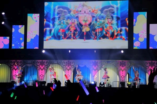 画像ギャラリー No.015のサムネイル画像 / コスモさん，4年ぶりの新曲！　「プリパラ＆キラッとプリ☆チャン　Winter Live 2019」昼公演をレポート