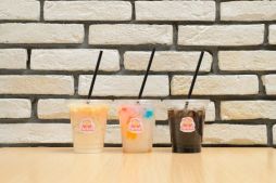 画像ギャラリー No.010のサムネイル画像 / 「プリティーシリーズ10周年×プリズムストーンカフェ」第6弾が東京・原宿で2月11日から開催