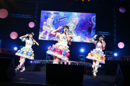 画像ギャラリー No.003のサムネイル画像 / ライブで紡ぐ，壮大な宇宙の旅「キラッとプリ☆チャン スペースシップアドベンチャー」。みらいとライブ初参加のさだめによるパフォーマンスも必見