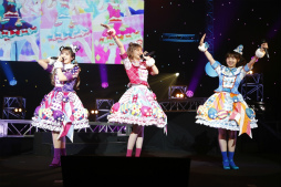 画像ギャラリー No.009のサムネイル画像 / ライブで紡ぐ，壮大な宇宙の旅「キラッとプリ☆チャン スペースシップアドベンチャー」。みらいとライブ初参加のさだめによるパフォーマンスも必見