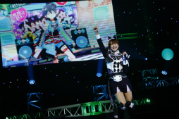 画像ギャラリー No.012のサムネイル画像 / ライブで紡ぐ，壮大な宇宙の旅「キラッとプリ☆チャン スペースシップアドベンチャー」。みらいとライブ初参加のさだめによるパフォーマンスも必見