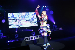 画像ギャラリー No.013のサムネイル画像 / ライブで紡ぐ，壮大な宇宙の旅「キラッとプリ☆チャン スペースシップアドベンチャー」。みらいとライブ初参加のさだめによるパフォーマンスも必見