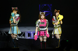 画像ギャラリー No.017のサムネイル画像 / ライブで紡ぐ，壮大な宇宙の旅「キラッとプリ☆チャン スペースシップアドベンチャー」。みらいとライブ初参加のさだめによるパフォーマンスも必見
