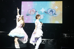画像ギャラリー No.018のサムネイル画像 / ライブで紡ぐ，壮大な宇宙の旅「キラッとプリ☆チャン スペースシップアドベンチャー」。みらいとライブ初参加のさだめによるパフォーマンスも必見