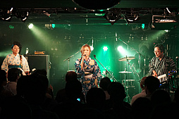画像ギャラリー No.023のサムネイル画像 / STGのライブイベント「THE SHOOTING!! #2 feat.EXA」をレポート。exA-Arcadiaは11月にリリース？