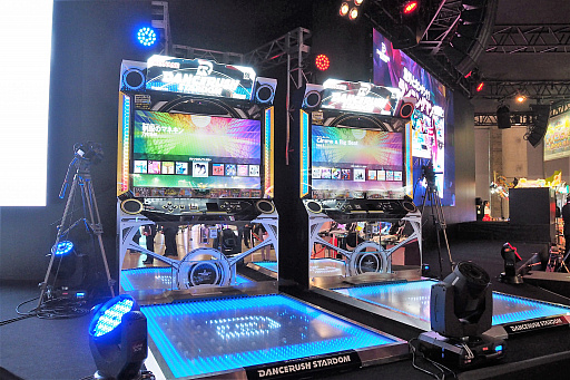画像ギャラリー No.001のサムネイル画像 / ［JAEPO2018］「DANCERUSH STARDOM」直撮りムービー＆プレイレポート。シャッフルダンスをテーマにした新世代ダンスゲーム