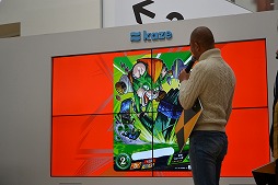 画像ギャラリー No.015のサムネイル画像 / スリムクラブとコロチキの4人が「モンスターストライク カードゲーム」を初プレイ。第4弾「祝福されし世界」発売記念イベントレポート