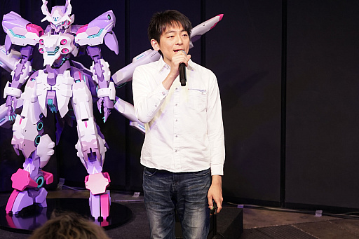 画像ギャラリー No.002のサムネイル画像 / ［JAEPO2018］「星と翼のパラドクス」発表セレモニーをレポート。スクウェア・エニックスのアーケード事業10周年を飾るロボットゲームとは