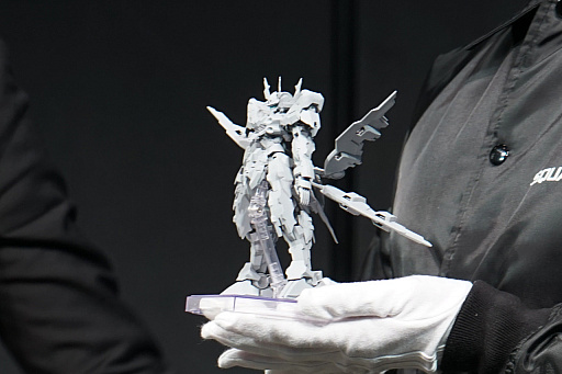 画像ギャラリー No.006のサムネイル画像 / ［JAEPO2018］「星と翼のパラドクス」発表セレモニーをレポート。スクウェア・エニックスのアーケード事業10周年を飾るロボットゲームとは