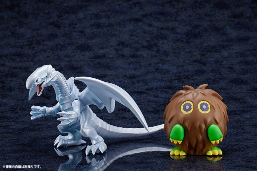 画像ギャラリー No.001のサムネイル画像 / 「遊☆戯☆王デュエルモンスターズ」,クリボーと青眼の白龍のソフビフィギュアが登場。本日から受注を開始