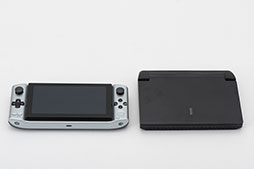 画像ギャラリー No.009のサムネイル画像 / Switch Lite風の小型ゲーマー向けPC「GPD WIN 3」レビュー。ゲームを日常に取り込む最強の積みゲー崩しPCだ